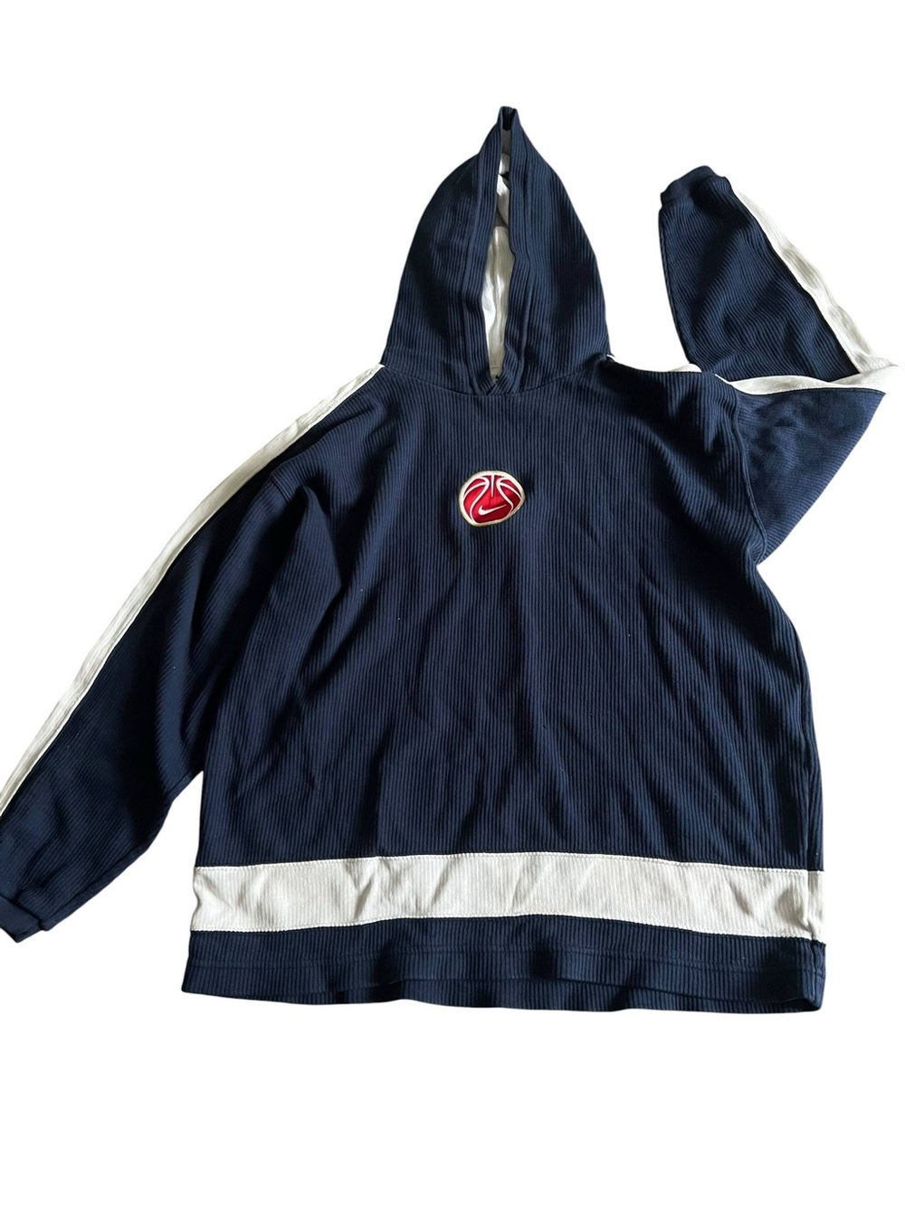 Vintage nike swoosh basketball hoodie 90’s women’s XL Size (118)